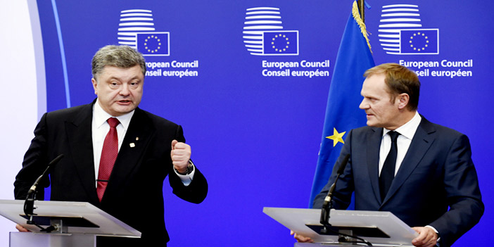  الرئيس الأوكراني في مؤتمر صحفي أثناء توقيع اتفاقية مع الانفصاليين