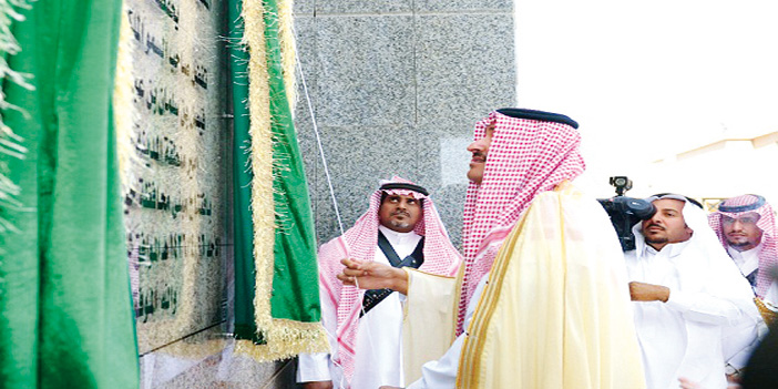  الأمير فيصل يدشن عددا من المشاريع التنموية بمحافظة خيبر