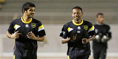 إدارة الاتحاد ترصد مكافأة مالية للاعبين لهزيمة الشعلة.. وبيتوركا يعلّق «نور» 