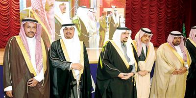 أمير منطقة القصيم يكرم الطلاب المتفوقين في الرس في حفل جائزة بن سمار السنوية 