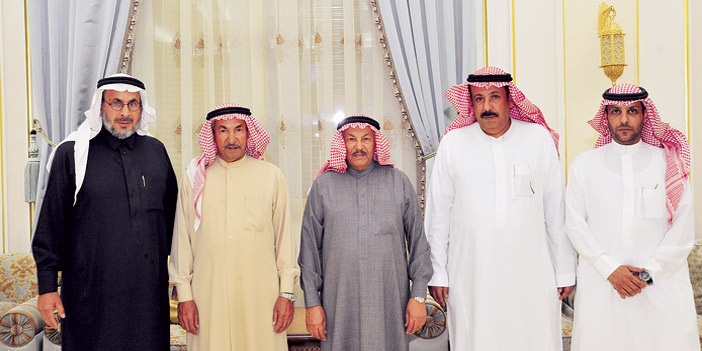  الفوزان متوسطاً رئيس وأعضاء الغرفة التجارية بالزلفي