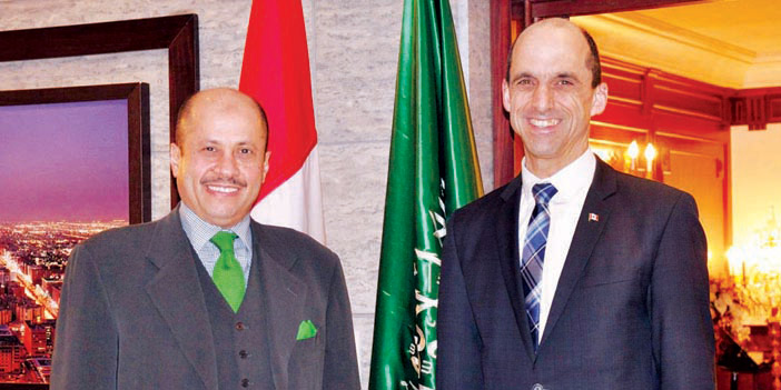  السفير السديري يحتفي بوزير الأمن الوطني الكندي