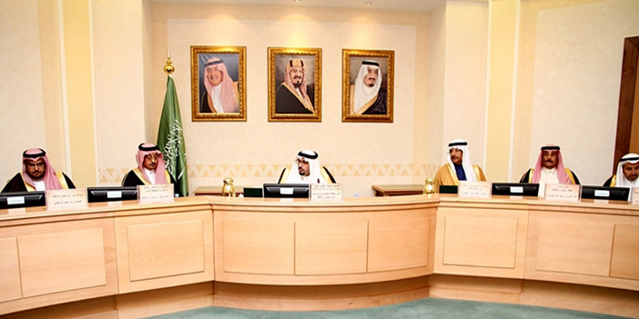  الأمير فيصل بن مشعل مترئساً جلسة المنطقة