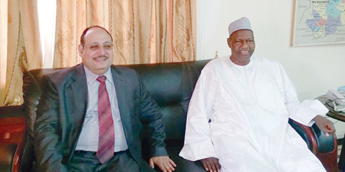  السفير العلي خلال لقائه عميد السلك الدبلوماسي في النيجر