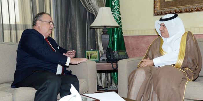 وزير النقل يلتقي السفير الإسباني 