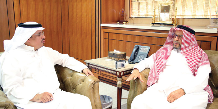  حمد بن سعيدان يتحدث للزميل علي القحطاني