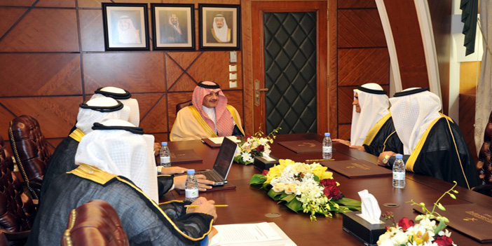  الأمير سعود بن نايف ملتقياً منسوبي هيئة الربط