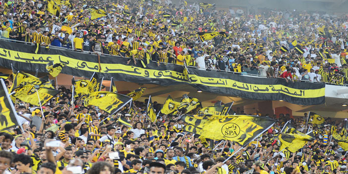 30 ألف قميص أصفر لتوزيعها على جماهير الاتحاد في لقاء نجران 