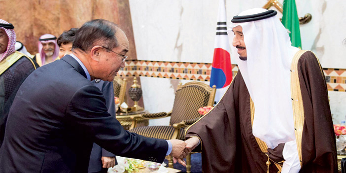 خادم الحرمين الشريفين يقيم مأدبة غداء تكريماً لرئيسة كوريا 