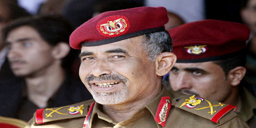  وزير الدفاع اليمني محمود الصبحي في صنعاء