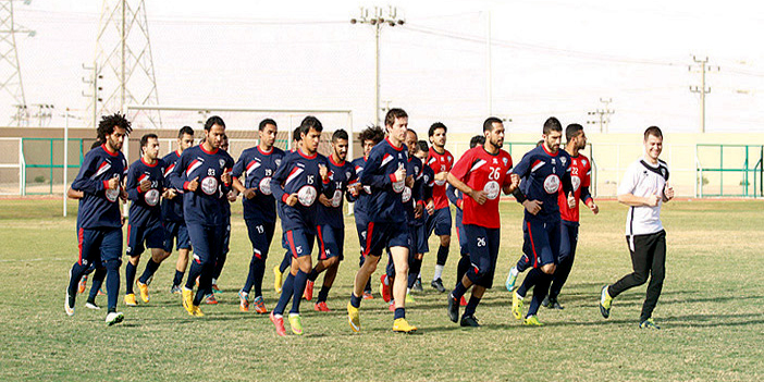 هجر يؤدي تدريباته على ملعب نجمة عنيزة ويغادر للمجمعة لملاقاة المجزل 