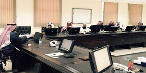 لجنة أهالي البكيرية تعقد اجتماعها وتلتقي المسؤولين 