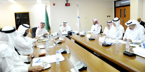 جانب من اجتماع اللجنة الإدارية للمركز السعودي لكفاءة الطاقة