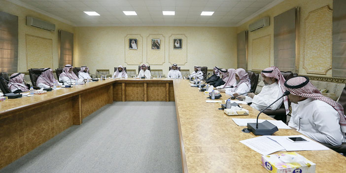  السلطان يترأس اجتماع المجلس