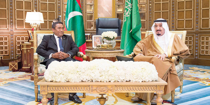 المليك يبحث مع رئيس المالديف تعزيز العلاقات والمستجدات الإسلامية والدولية 