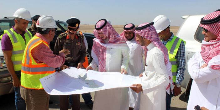  الرداس يطلع على مخطط مشروع الاسكان بمحافظة بدر