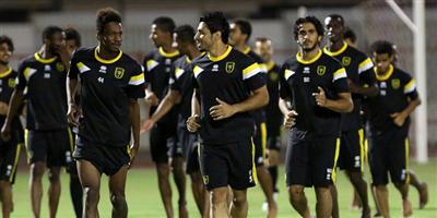 الاتحاد يغادر عصر اليوم إلى الدمام.. وبيتوركا يغلق التدريبات مبكراً 