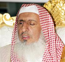 والدة مفتي المملكة إلى رحمة الله 