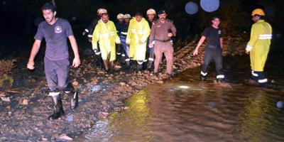 الدفاع المدني يتمكن من إنقاذ 317 شخصاً في حوادث الأمطار والسيول 
