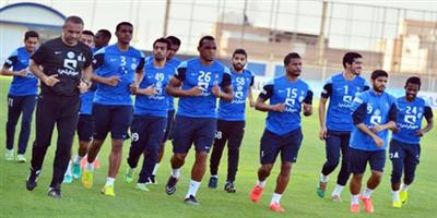 الهلال يطلب حكاماً أجانب لمواجهة الكلاسيكو مع الاتحاد 