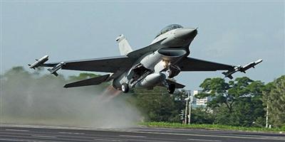 عطل فني بمقاتلة سعودية «F-15S» فوق البحر الأحمر.. وطياراها يطالبان وزير الدفاع بمواصلة مهامهما العسكرية 