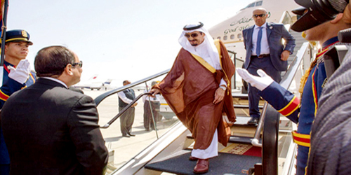 لترؤس وفد المملكة لاجتماع القمة العربية 