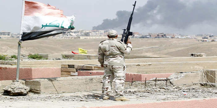  جندي عراقي قناص على مشارف مدينة تكريت