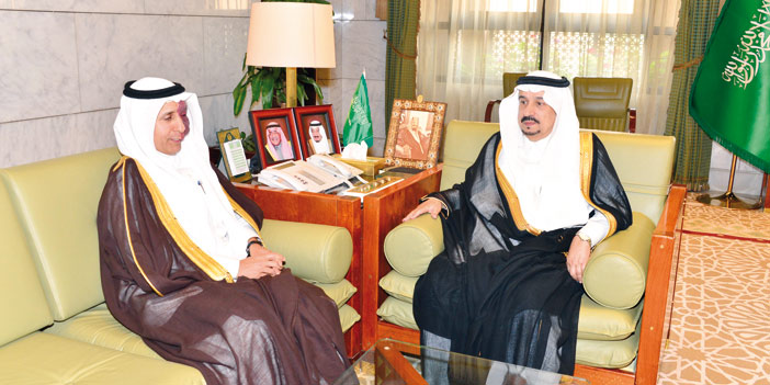 أمير منطقة الرياض يستقبل محافظ مؤسسة التأمينات الاجتماعية 
