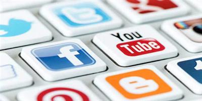 تحذيرات من مخاطر استعمال شبكات التواصل الاجتماعي 