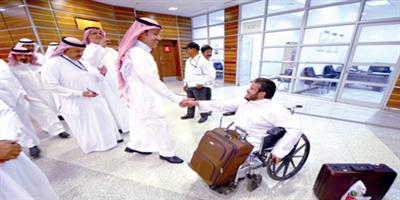 معاق يستوقف مدير «السعودية» ويناقش معه خدمات ذوي الاحتياجات الخاصة 