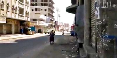 مليشيات الحوثي تصاب بالهستيريا وتقصف المنازل عشوائيا بالمدفعية 