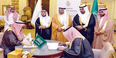 أمير القصيم يدشن انطلاق جائزة الرس للأداء الحكومي المتميز 