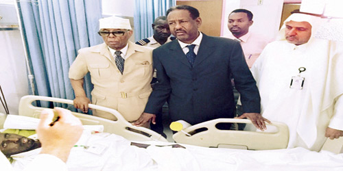 سفير الصومال يطمئن على مرضى بلاده في مستشفى الملك سلمان 