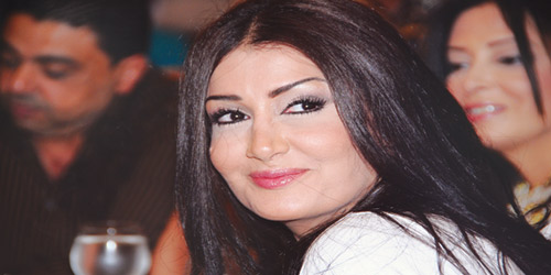غادة عبد الرازق تستغل كذبة أبريل لترويج إشاعة اعتزالها 