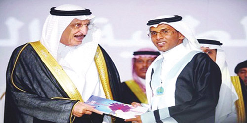 تخريج أولى الدفعات في الشريعة والأسنان والتربية والهندسة 