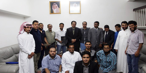  الدكتور زايد الحارثي مع الطلاب المبتعثين