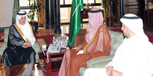  أمير منطقة تبوك يستقبل الأمير منصور بن محمد