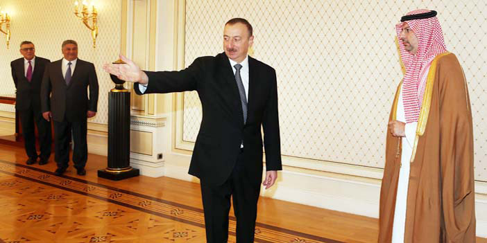  رئيس أذربيجان يرحب بالأمير عبدالله بن مساعد