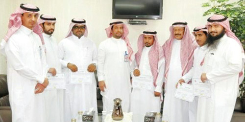 مركز التدريب بمستشفى الملك سعود بعنيزة يختتم دورة الإدارة والإشراف على عقود الصيانة 