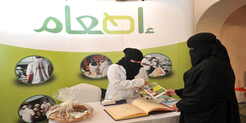 الأمير فيصل بن بندر يرعى احتفالية (إطعام الرياض) بمناسبة مرور عام على تأسيسها 