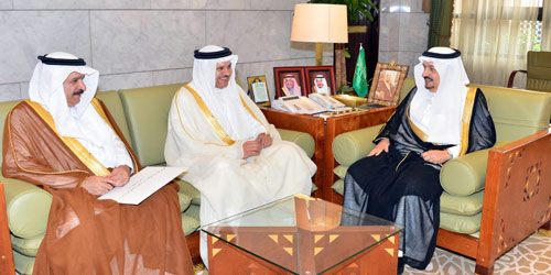  الأمير فيصل بن بندر يستقبل الأمين العام لمجلس التعاون