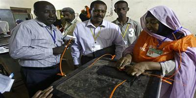 الجامعة العربية تبقي فرقها بالولايات السودانية حتى الانتهاء من العملية الانتخابية 