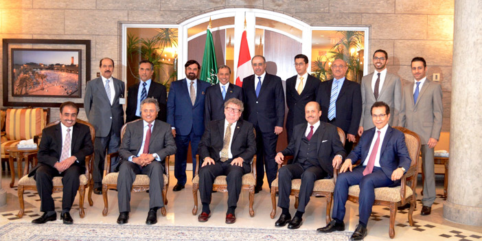  السديري وأعضاء مجلس الأعمال السعودي الكندي