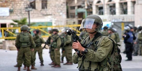 إصابة عدد من الفلسطينيين بالاختناق في نعلين 