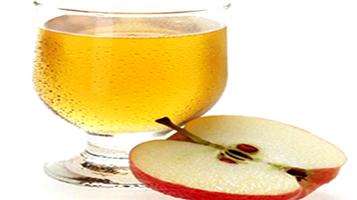 شرب عصير التفاح يقلل خطر التعرض  لأمراض القلب 