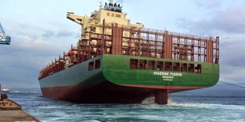  سفينة حاويات تجارية شبيهة بالتي اعترضتها البحرية الإيرانية أمس