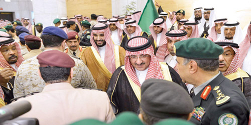 نائب أمير حائل يهنئ الأمير محمد بن نايف والأمير محمد بن سلمان على الثقة الملكية 