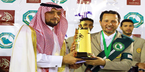 الأمير عبدالله بن فهد يتوج العيد بالكأس الغالية