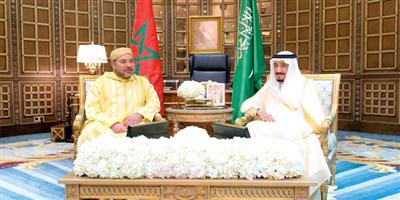 خادم الحرمين وملك المغرب يبحثان العلاقات الثنائية والأحداث الإقليمية والدولية 
