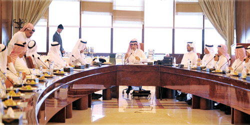 ويدعو إلى التكامل مع مؤسسات المجتمع 